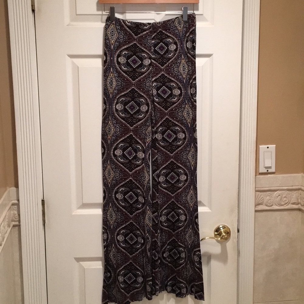 EUC olivaceous flowy belle bottom flare pant